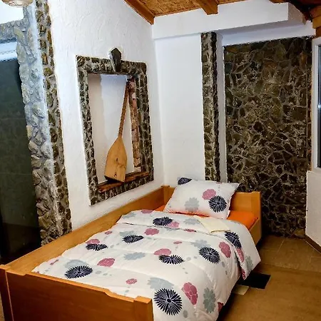 Seosko Domacinstvo Pecanin Bosanska Krupa