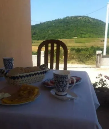 Seosko Domacinstvo Pecanin Daire Bosanska Krupa