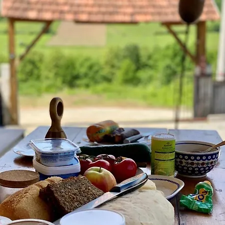 Seosko Domacinstvo Pecanin Daire Bosanska Krupa
